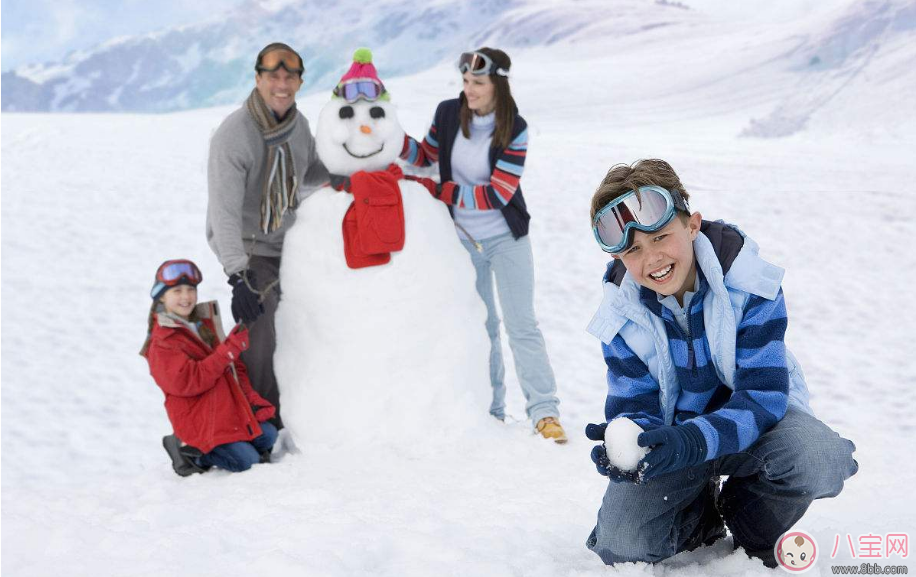 带孩子堆雪人发心情说说朋友圈 下雪带孩子堆雪人感言说说朋友圈(2)