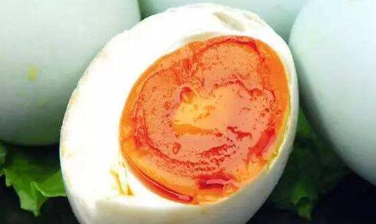 孕妇可以吃咸鸭蛋吗 什么人不宜吃咸鸭蛋(2)