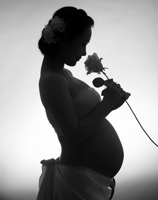 孕妇如何与宝宝做胎教操 感受宝宝在肚子里的互(2)