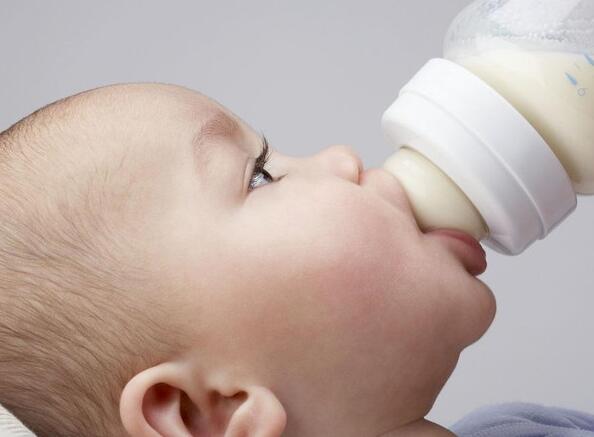 什么季节断奶对宝宝好 怎么给宝宝断奶(2)