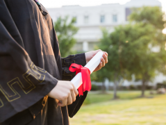 大学生怀孕了可以生孩子吗 大学生怀孕会被