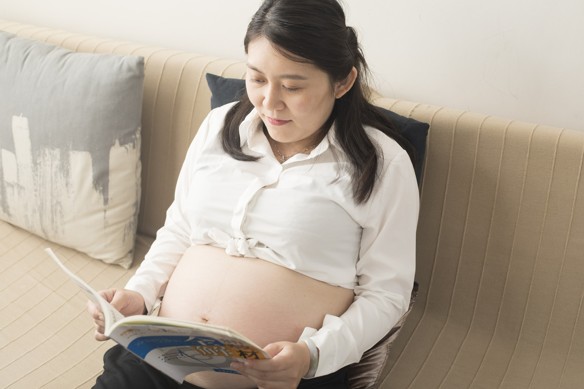孕晚期待产要注意什么