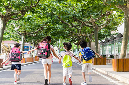 看完美国学校的性教育，中国的还是小case了…