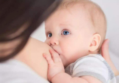 新生儿肚子饿又不吃奶是怎么回事 ​新生儿